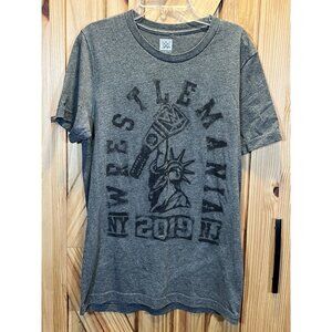 WWE Wrestlemania 35 NY/NJ 2019 Authentic Graphic T Shirt Size Medium